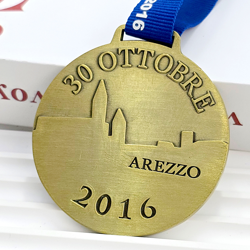Marathon Retro Copper Embossed Commemorative Medal, Antique Bronze Texture, Three-Dimensional Race Collectible Medal