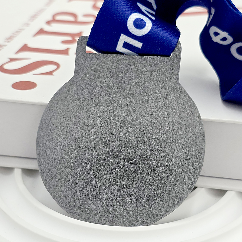 Retro silver metallic texture modern car element half marathon 5KM commemorative medal, collectible sports medal ornament.