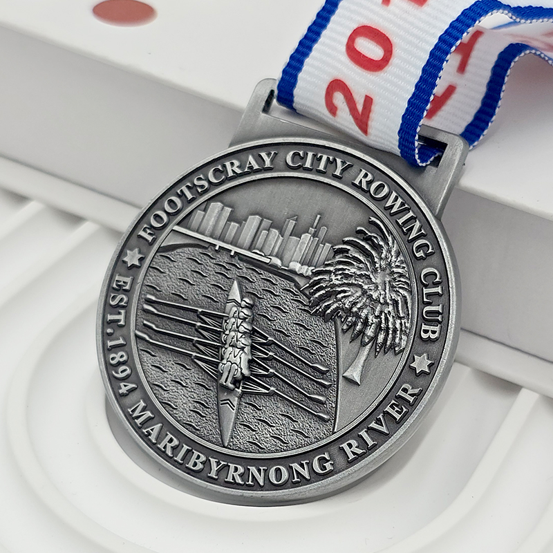 Retro silver metal medal rowing club anniversary rowing-themed 3D relief race collection