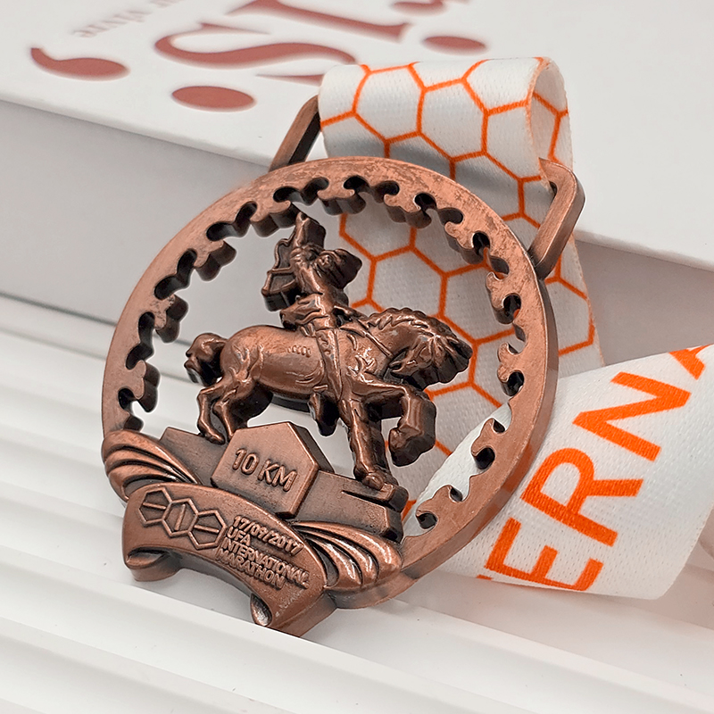 Vintage bronze hollow metal medal, Erzurum International Marathon 10KM commemorative knight riding three-dimensional relief event collection ornament