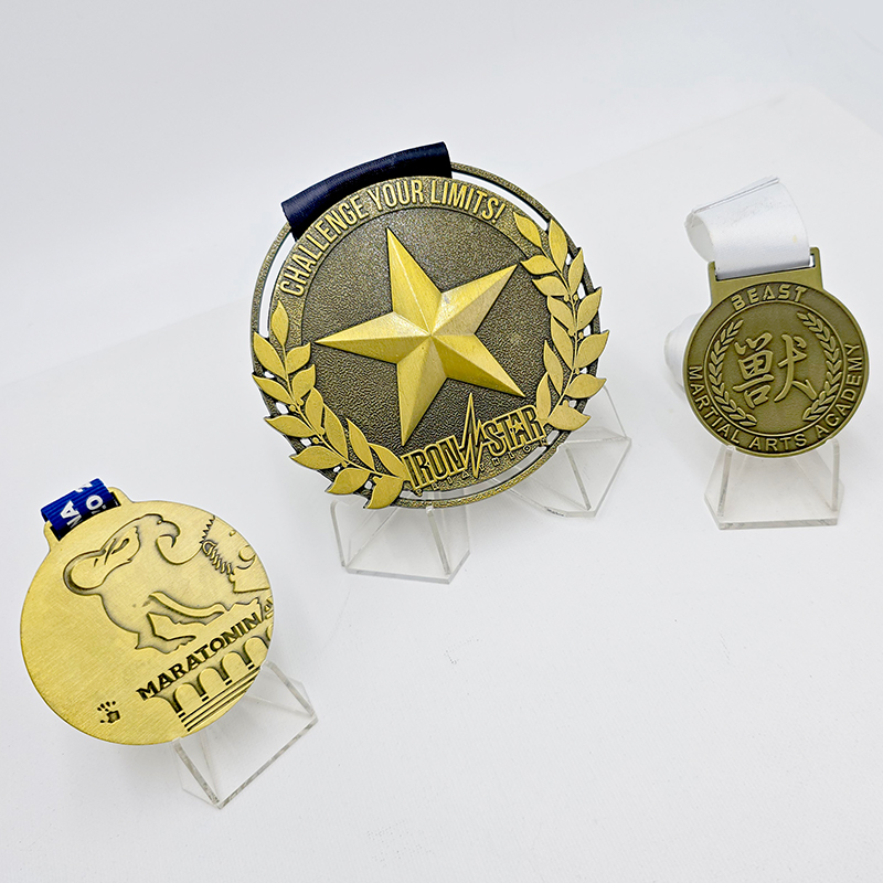 Vintage Gold Metal Medal Event Commemorative Animal Pentagram Chinese Character Relief Sports Collection Ornament