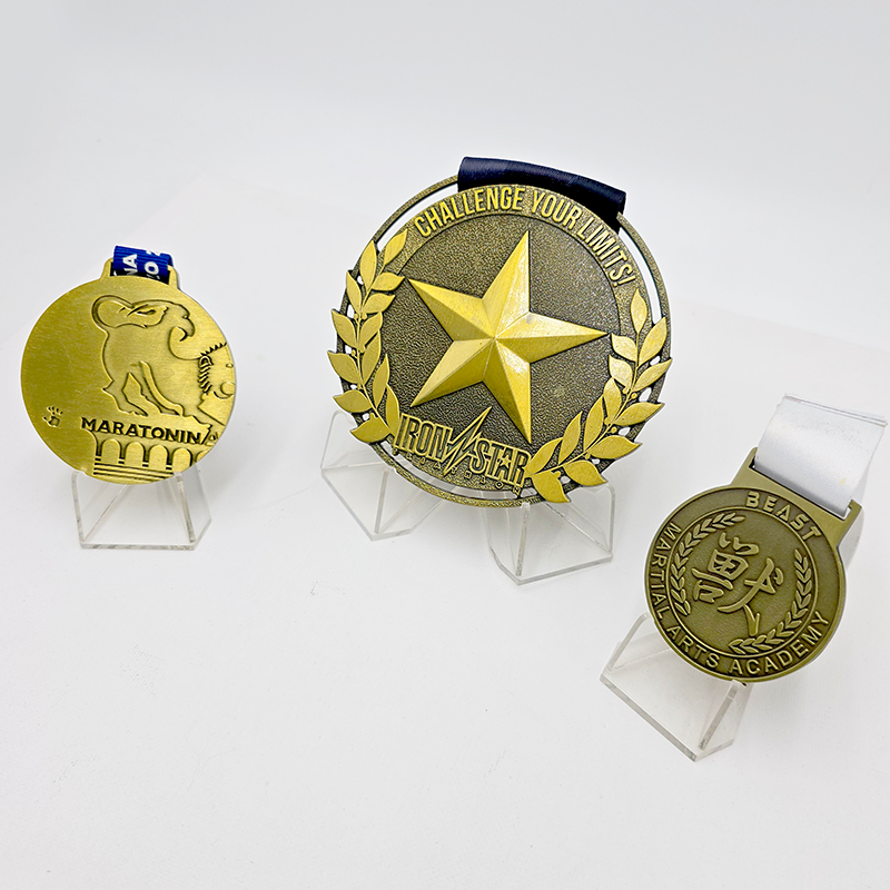 Vintage Gold Metal Medal Event Commemorative Animal Pentagram Chinese Character Relief Sports Collection Ornament