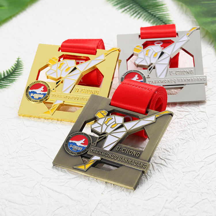 Unique 3D karate medal made of zinc alloy with soft enamel, martial arts/taekwondo medal, custom medal with ribbon.