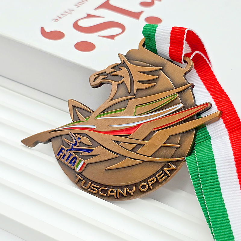 Vintage bronze-colored metal medal, commemorative horse head relief from the Tuscan Open, Italian tournament collectible.