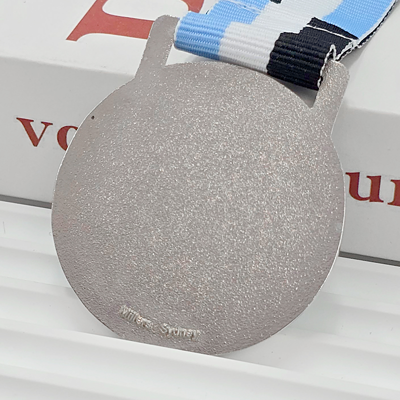 Silver and blue color-blocked metal medal, commemorative 3D crab relief sculpture for youth carnival, collectible item.