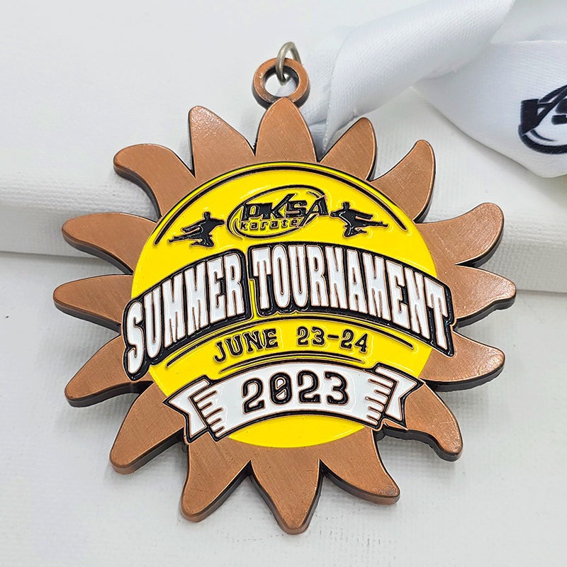 Multi-themed metal medal set: Commemorating BMW Motorcycles, Summer Championships, Dragon Race, Triathlon, etc. Featuring sun, dragon, and triangular reliefs. A global sports event collectible set.