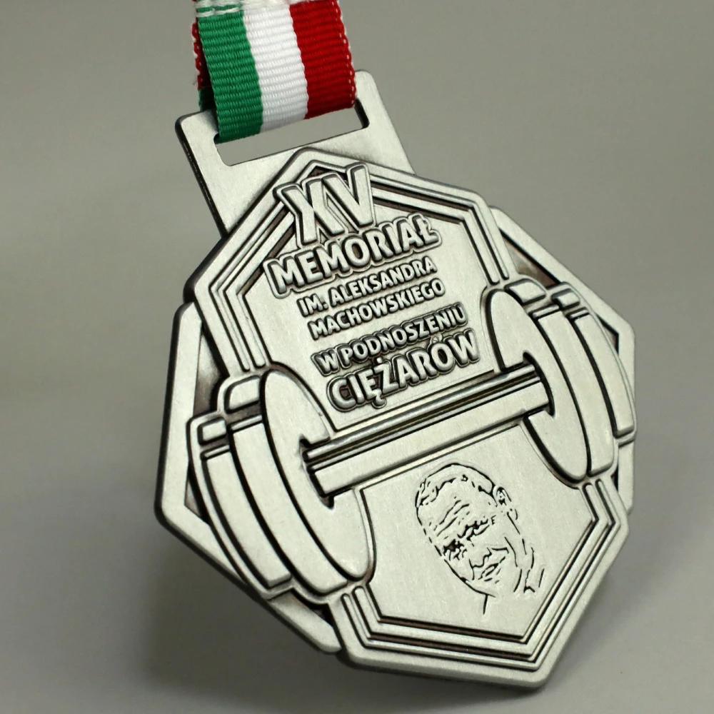 Custom-made medals for wrestling, judo, kung fu, karate, and taekwondo; gold-plated 3D epoxy medals.