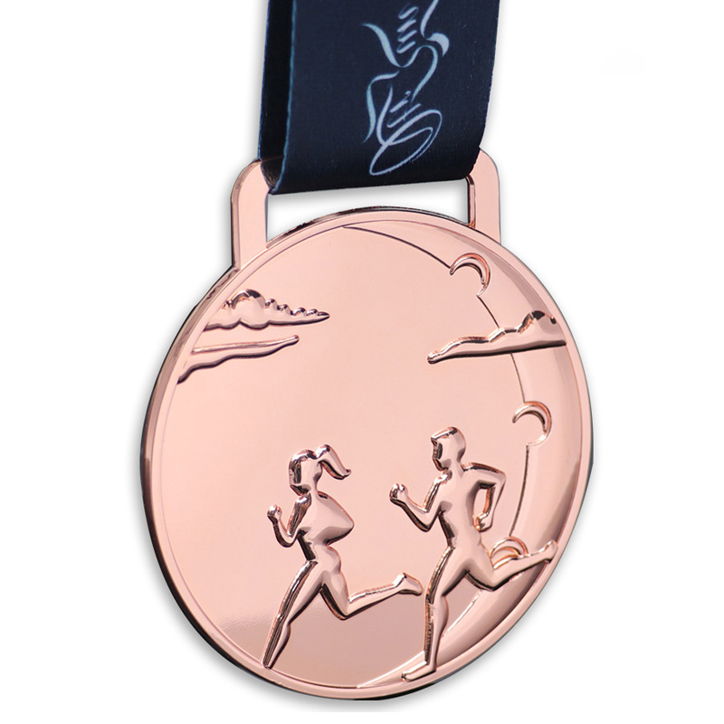 Finisher's Medal: 3D Relief Commemorative Badge Featuring City Landmark Couples Run