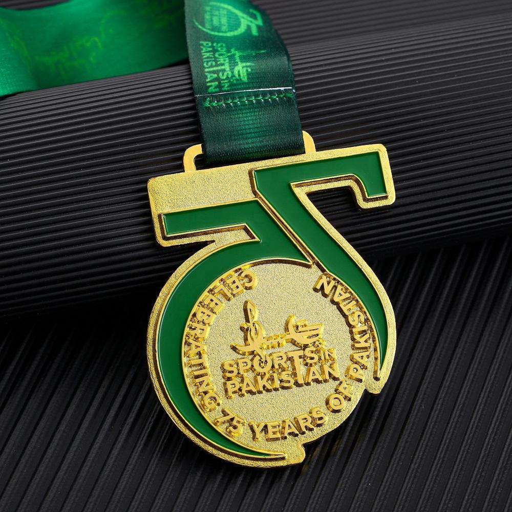 Multi-colored running race medals; black and red ink-splatter style hollowed-out overlapping design finisher medals-(1)