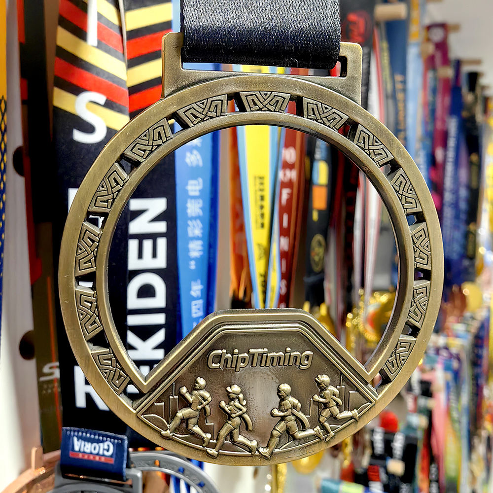 Relay Marathon Hollow-out Medal, Antique Bronze and Antique Silver Two-Tone Finisher Commemorative Badge