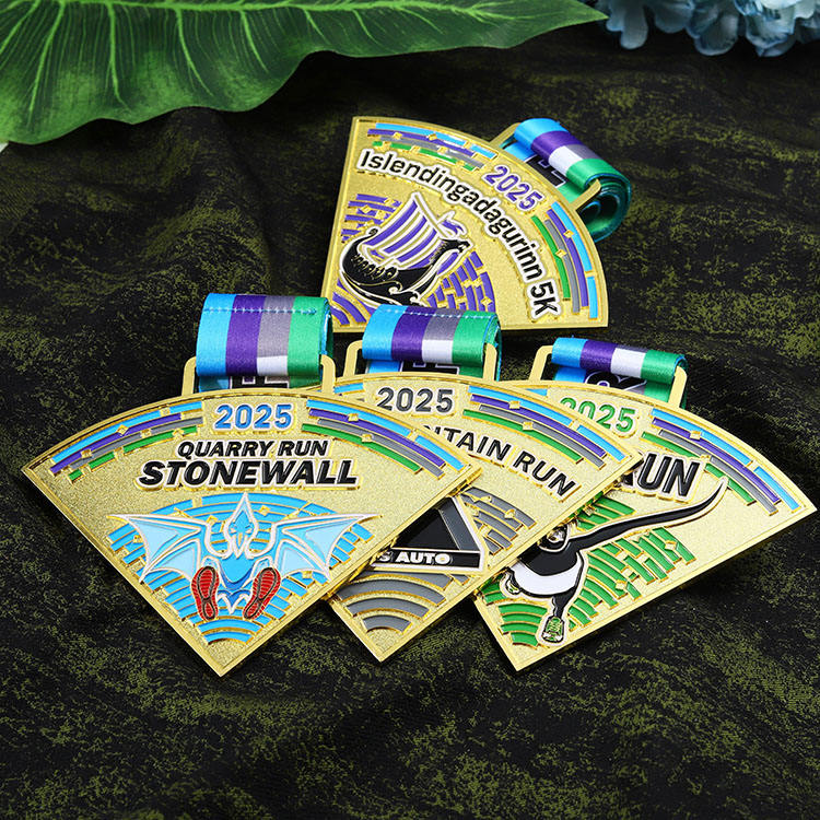 Mountain Run Running Race Medals 3D Enamel Gold 4 PCS Combination Puzzle Medals Manufacturer Factory Custom Medals Sports