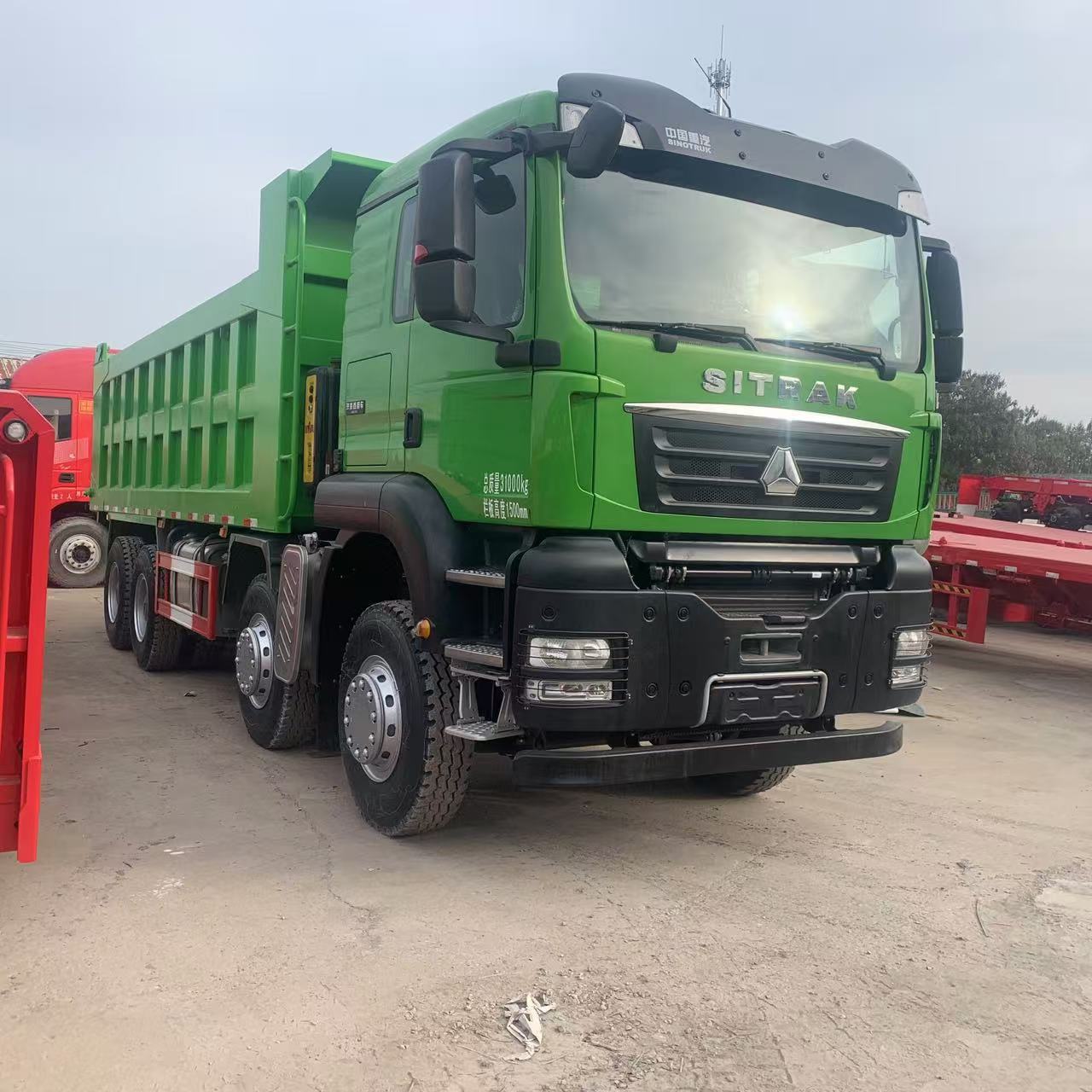 Sitrak Dump Truck    8✖️4