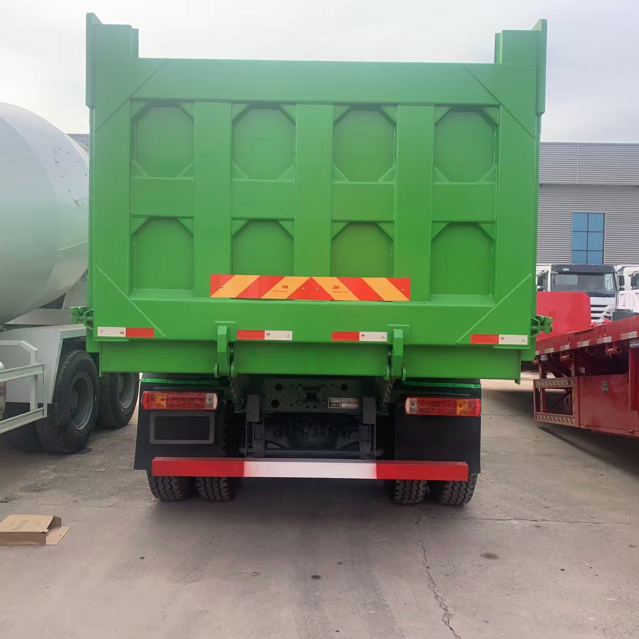 Sitrak Dump Truck    8✖️4