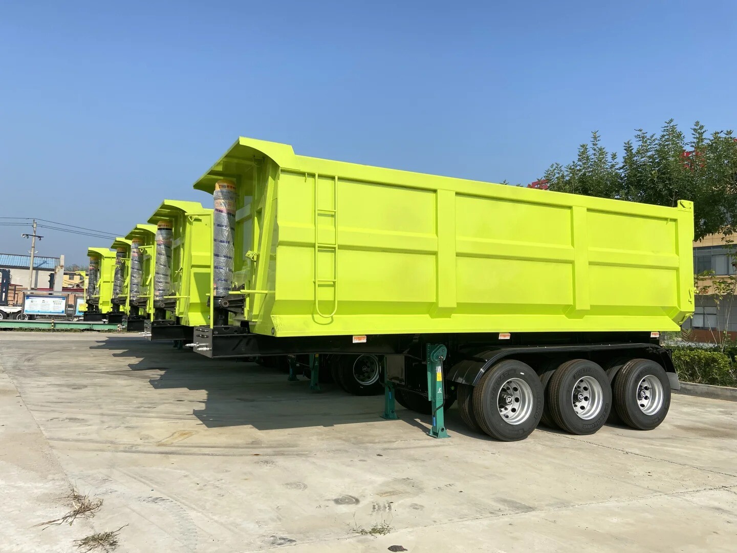  3-axle U-type Dump Trailer