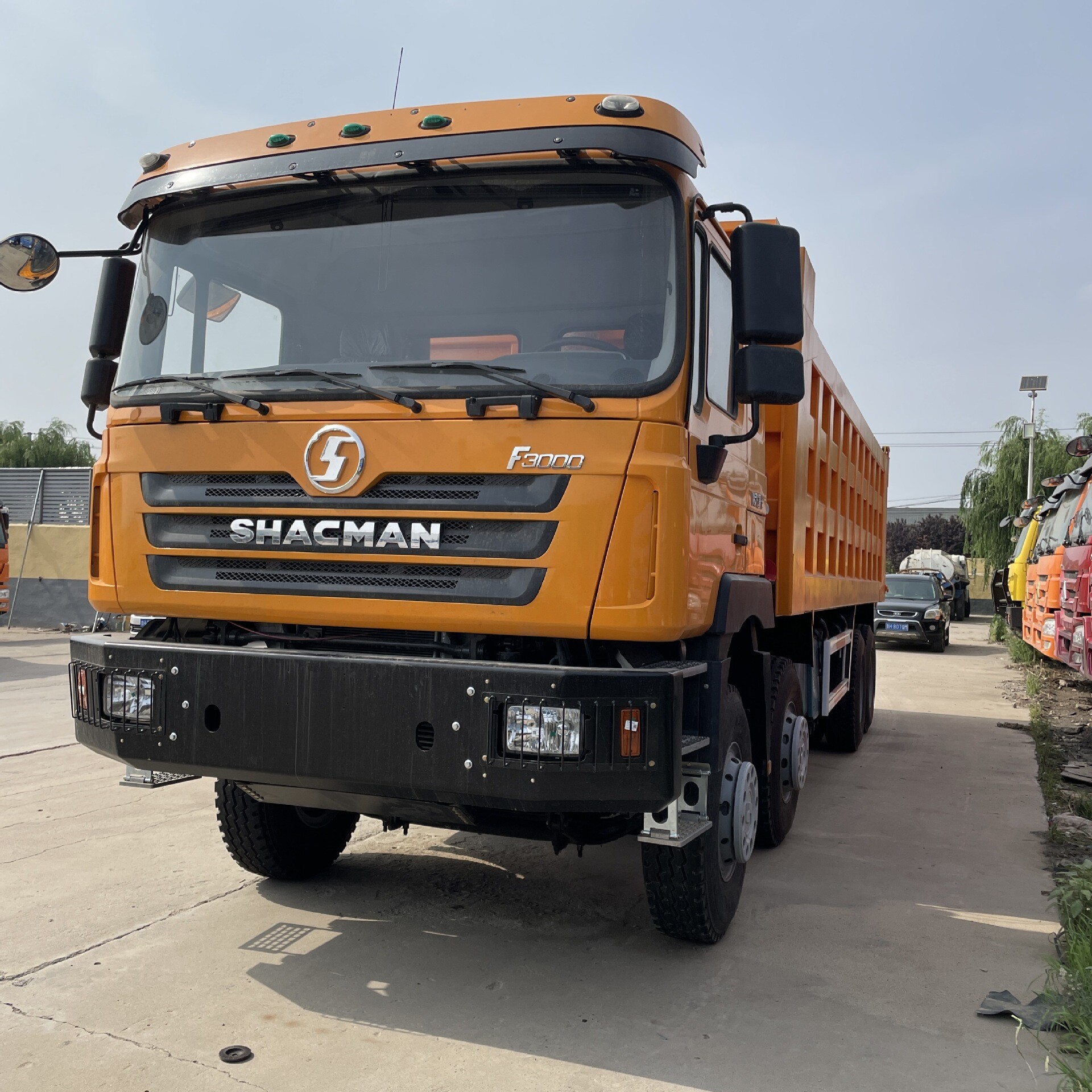 China Shacman 8x4 Dump Truck
