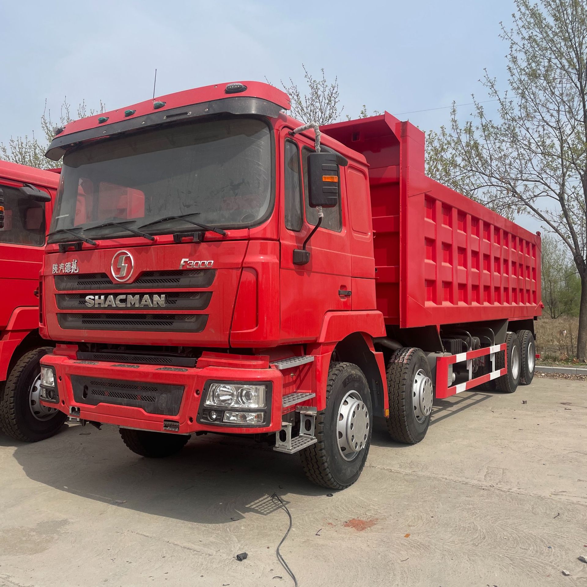 China Shacman 8x4 Dump Truck