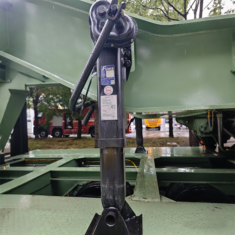 Gooseneck Semi-Trailer