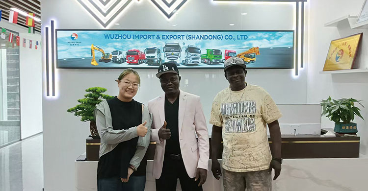Togo Customers Came to WUZHOU to Buy Four Unit Howo Dump Truck