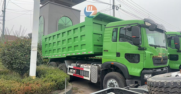 sinotruk howo dump truck for sale