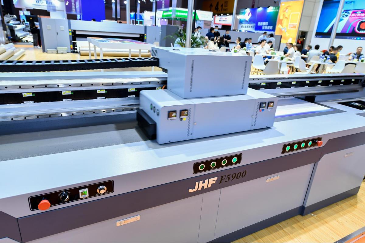 Flatbed Printer F5900.jpg Flatbed Printer F5900.jpg