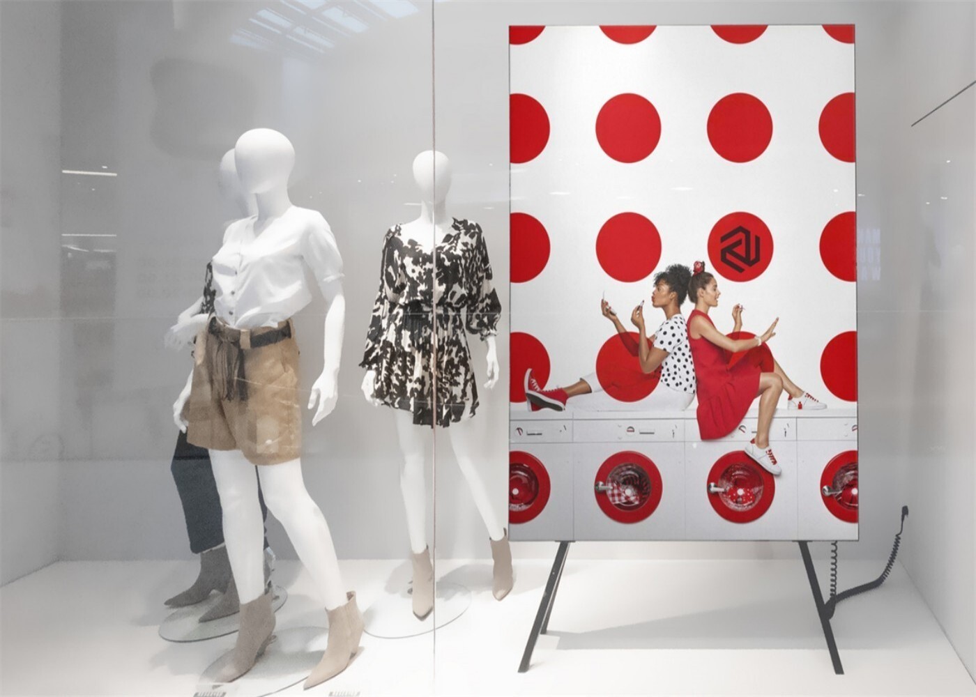 Imprimante UV industrielle grand format roll-to-roll V698