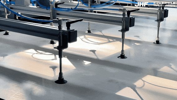 1764567483853991681020682240