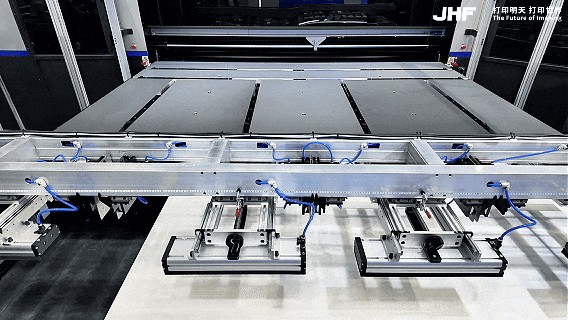 1764566807853988846816210944