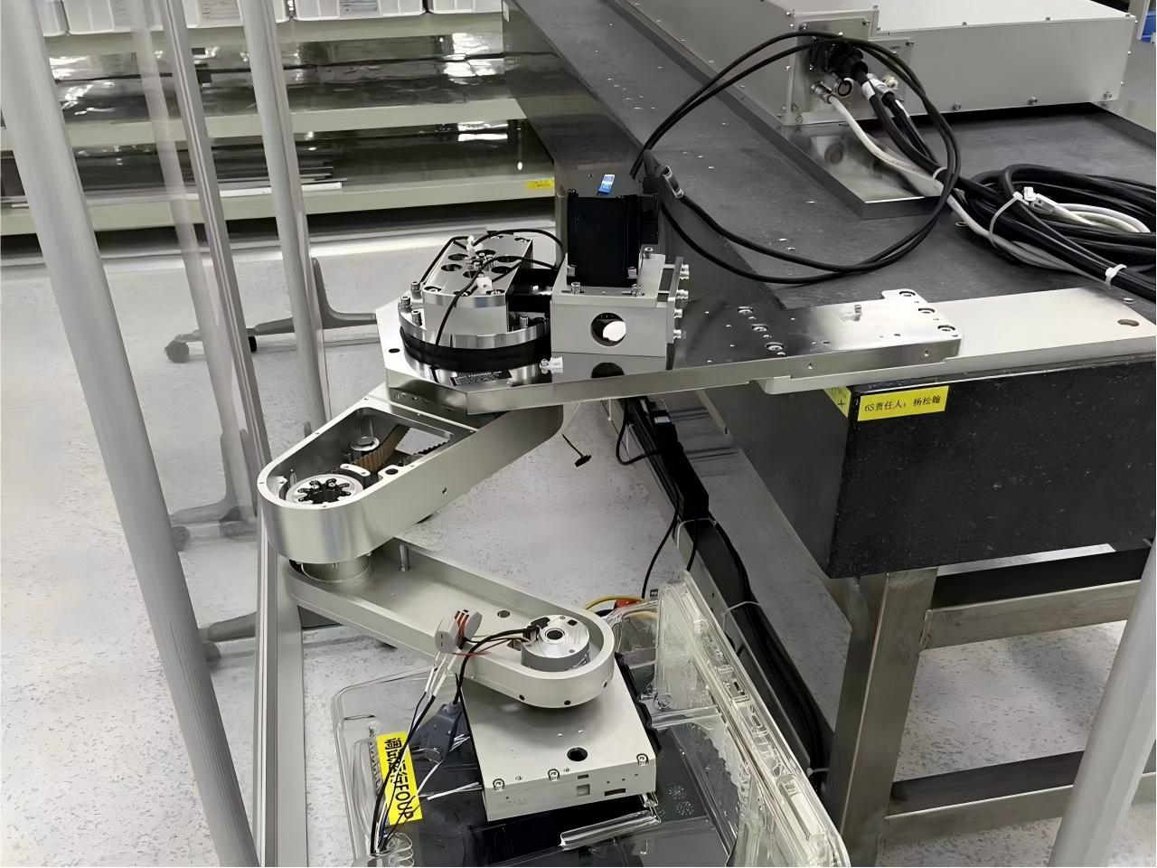 H1: Actuadores rotativos armónicos para equipos de semiconductores: movimiento de precisión, diseño de eje hueco y control FOC