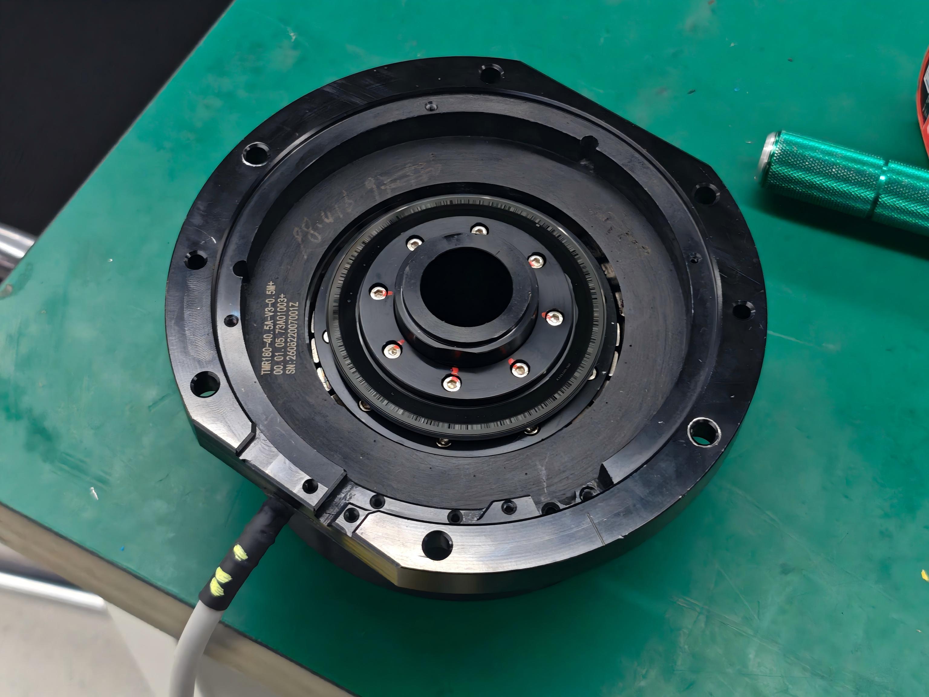 Motor DD sin carcasa de par de alta precisión personalizado con freno