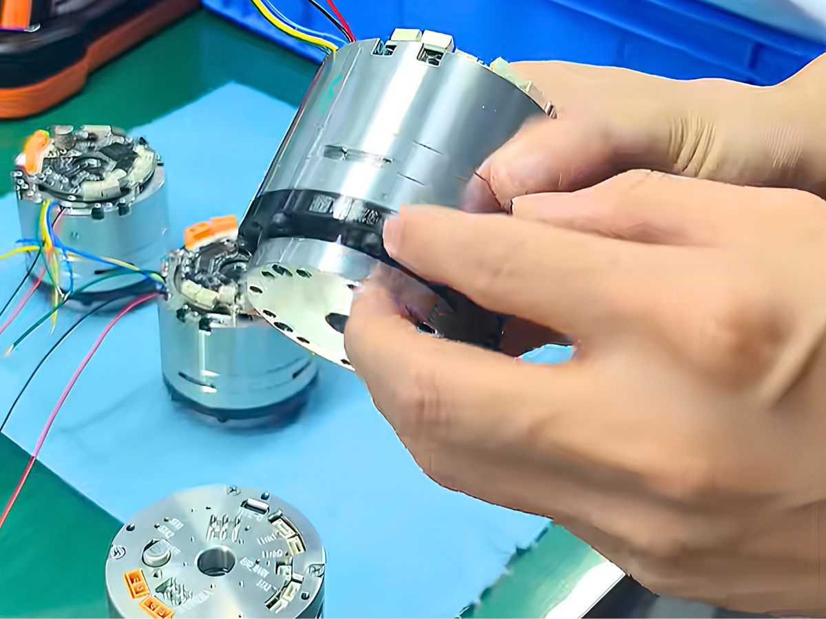 Módulos de articulación armónica con control de fuerza: una solución clave para la comercialización de robots