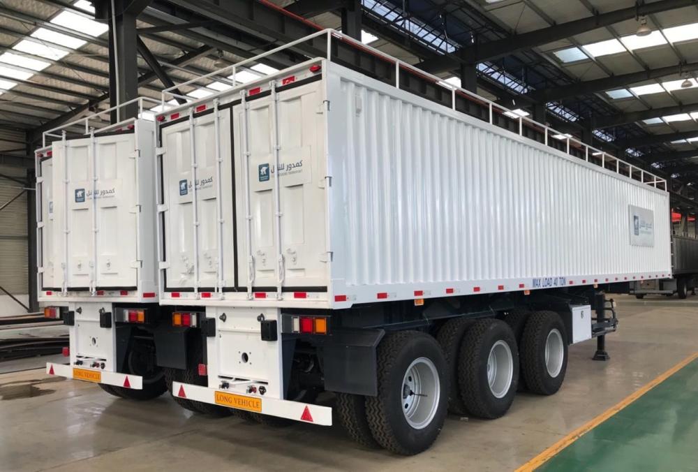 Semi-remorque fourgon