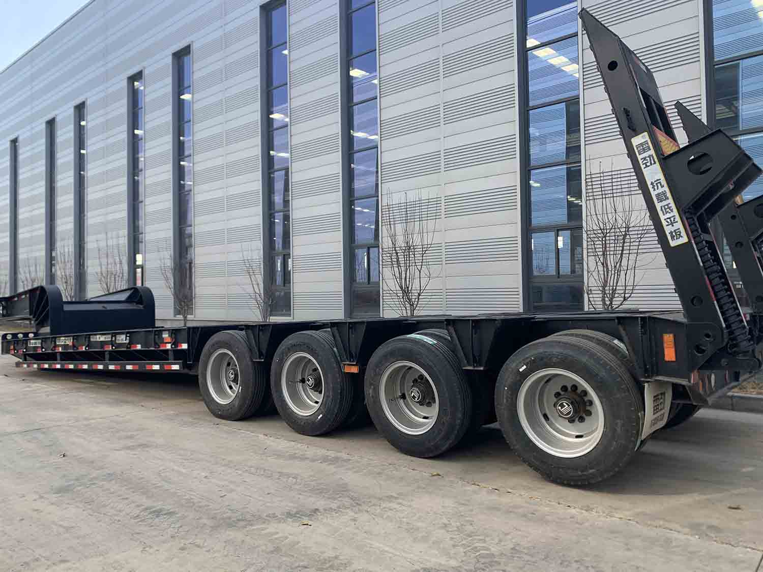 Prix des semi-remorques surbaissées/remorque surbaissée 80 tonnes à vendre/remorque surbaissée modulaire modulaire