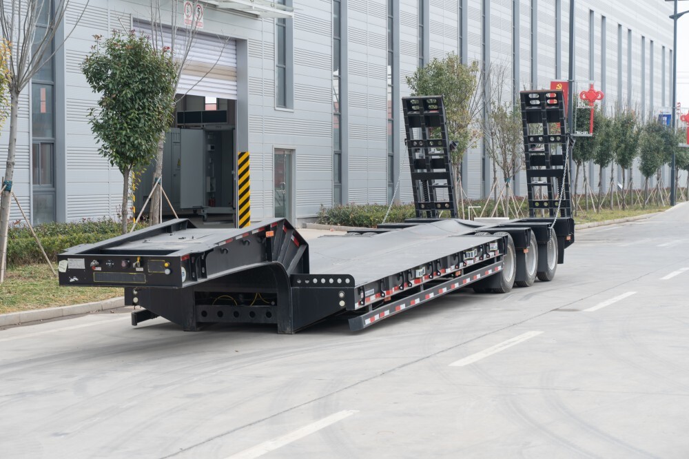 Remorque surbaissée lourde à vendre/remorque semi-remorque surbaissée à 4 essieux/remorque surbaissée 100 tonnes fabricant