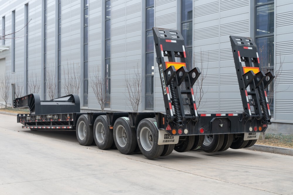 Remorque surbaissée lourde à vendre/remorque semi-remorque surbaissée à 4 essieux/remorque surbaissée 100 tonnes fabricant