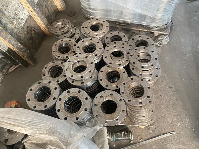 شفة عنق اللحام من الصلب الكربوني ANSI B16.5 150LB DN100