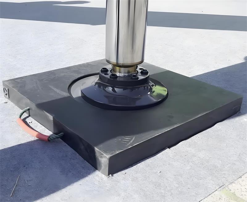 Handling Complex Site Conditions: How Polyethylene Outrigger Pads Enhance Crane Operation Stability