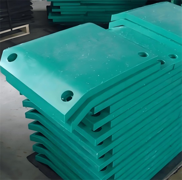 Ultra-high molecular weight polyethylene fenders: the preferred material for port protection