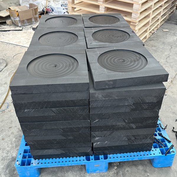 Want Your Crane Operation to Be Rock-Solid? Start with Polyethylene Crane Outrigger Pads