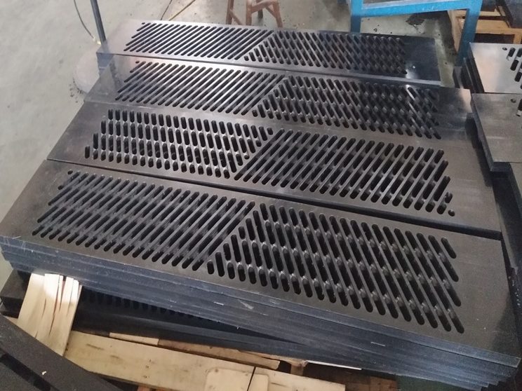 Polyethylene Vacuum Box Covers for Paper Machines – Wear-Resistant, Energy-Saving Dewatering Components