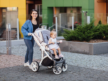 Scientifically Selecting Children's Strollers to Empower Children's Growth