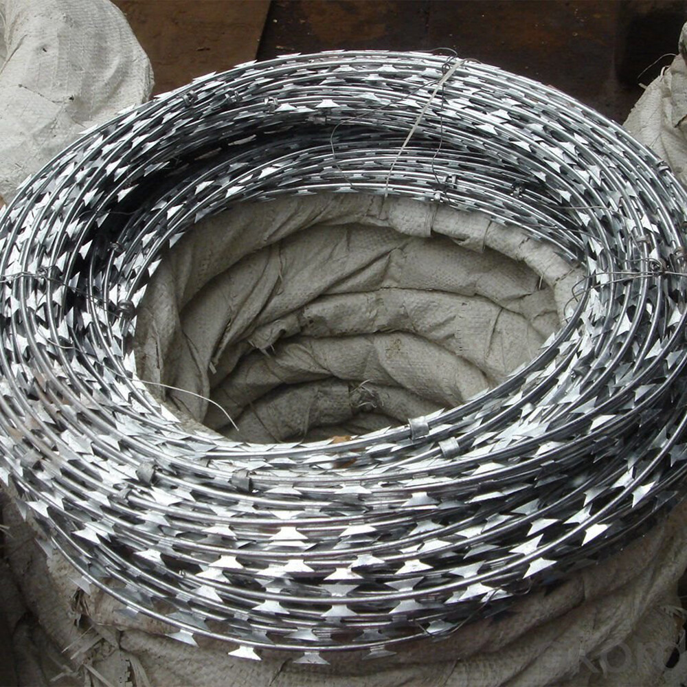 MILITARY CONCERTINA RAZOR WIRE