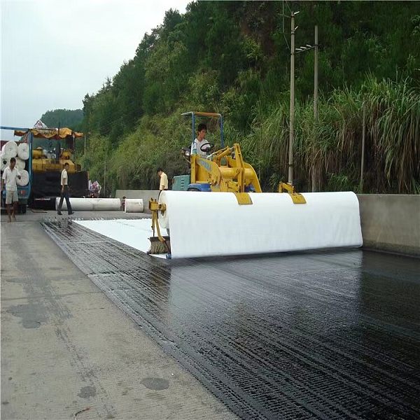 Pavement maintenance路面养护.jpg