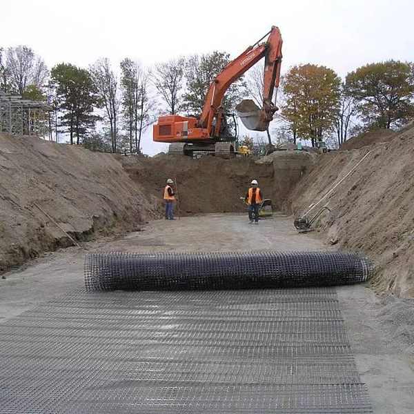 Drainage reinforced slope protection排水加筋护坡.jpg