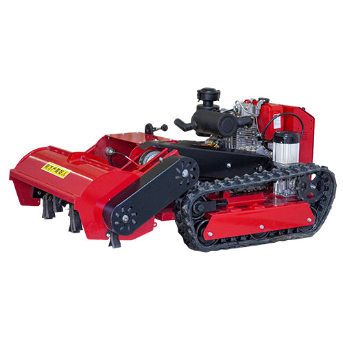 Tracked remote-controlled pioneer 900