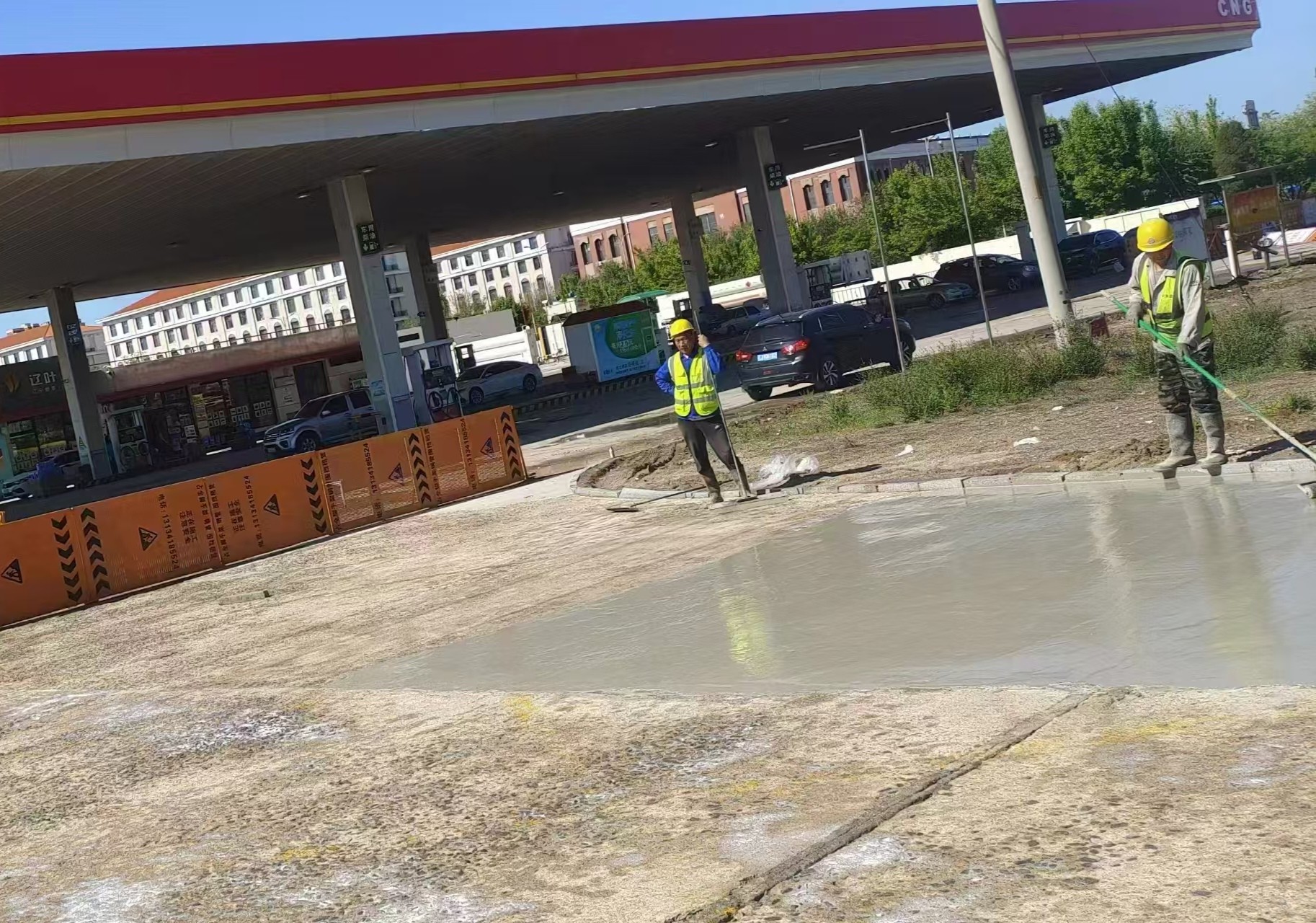 Cement road repair material