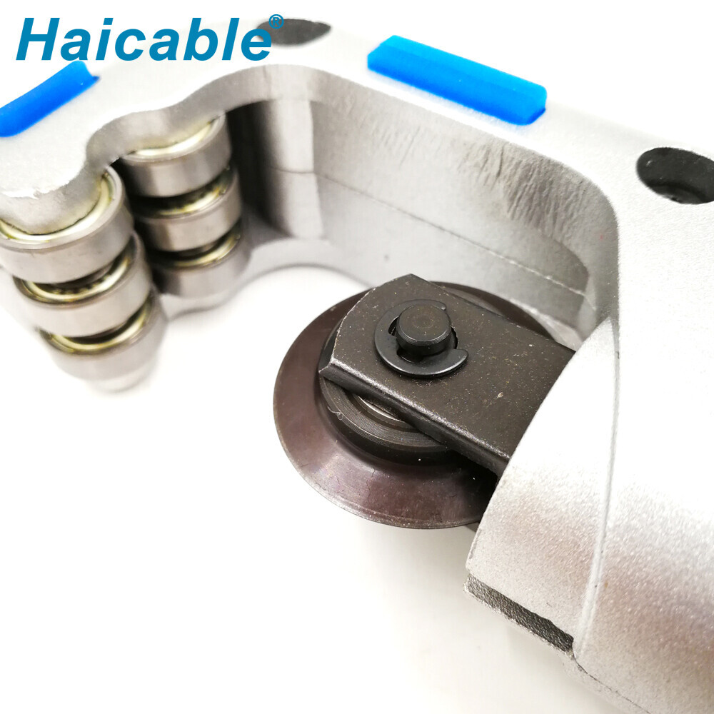 CT-532 Roller type tube cutter