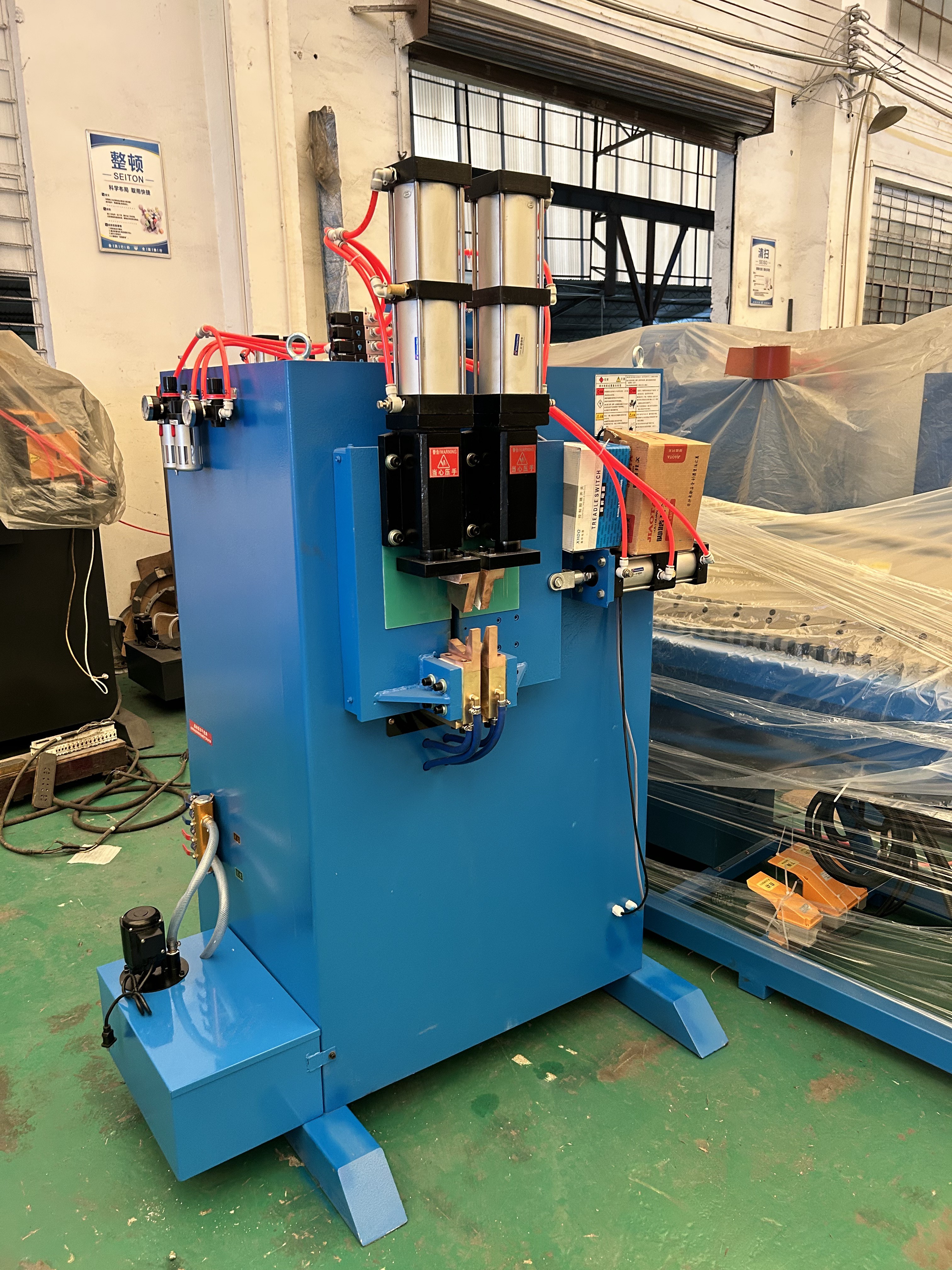 Round flange automatic welding