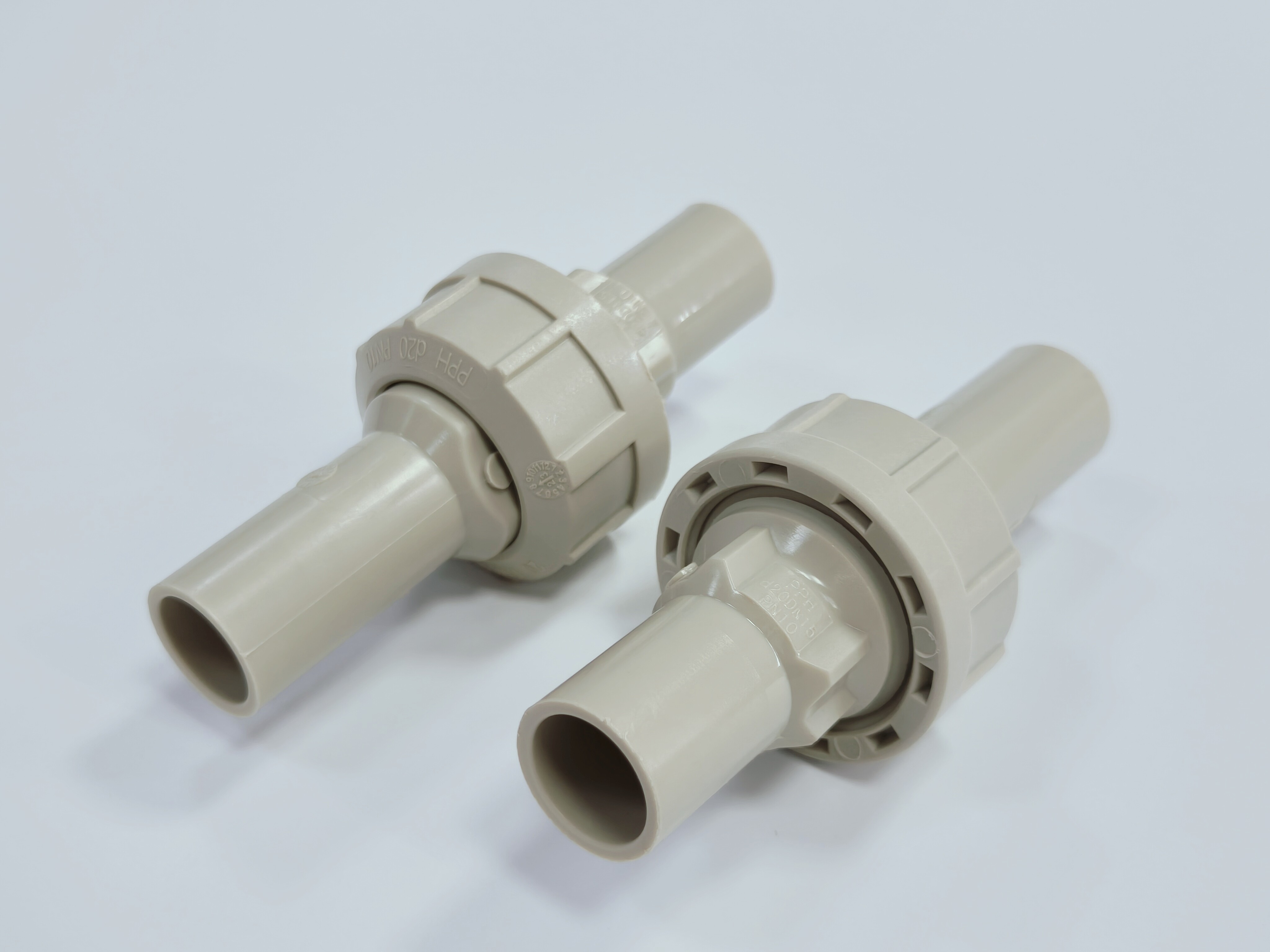 Custom Injection Molded PPH Grey Socket Weld Fitting Plastic Union End Plate Tee Reduced PP Tee Custom Cutting Service Available