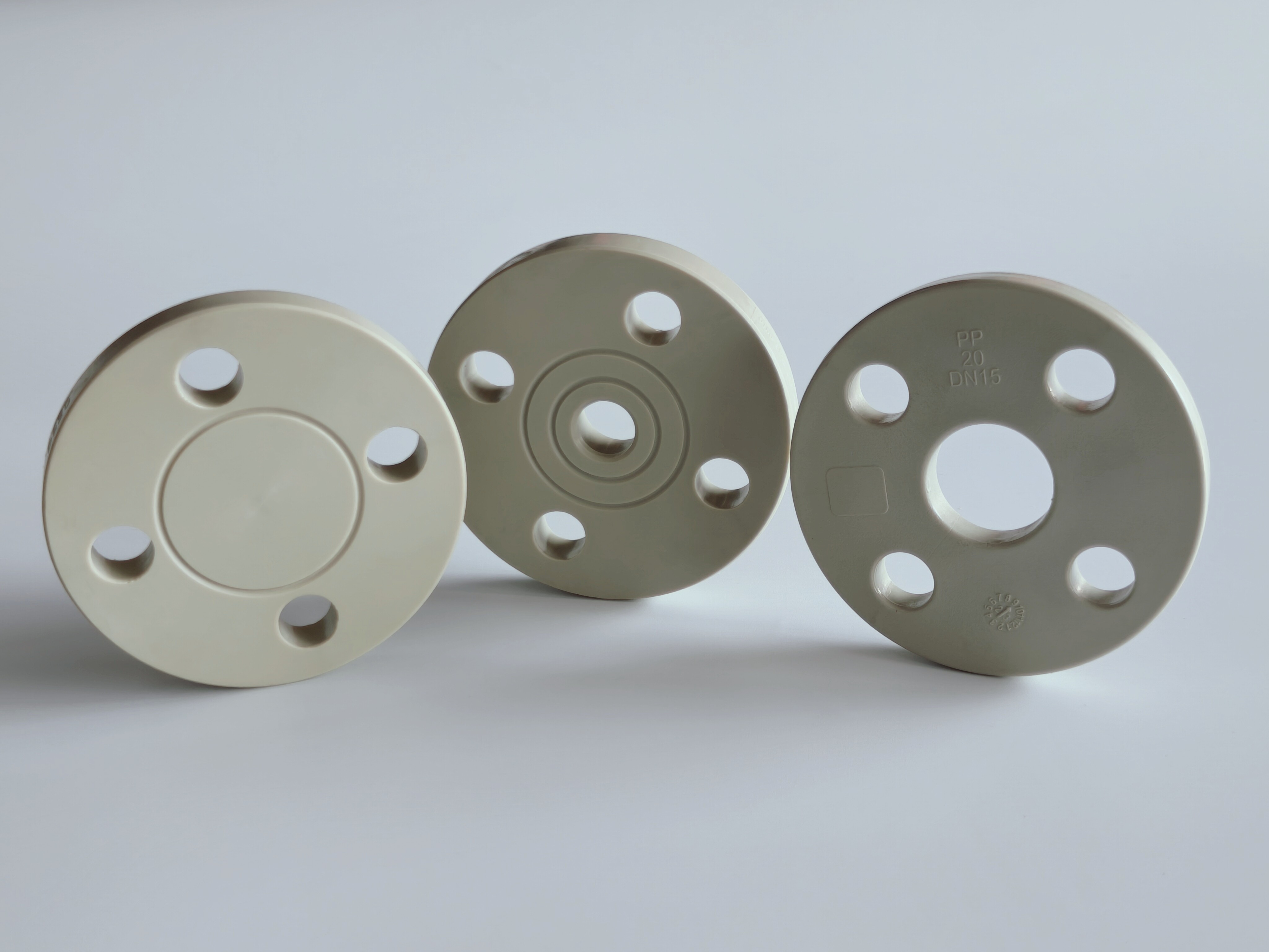 Injection Molded PPH Pipe Elbow 90° & 45° Butt Weld Fittings Cut to Size