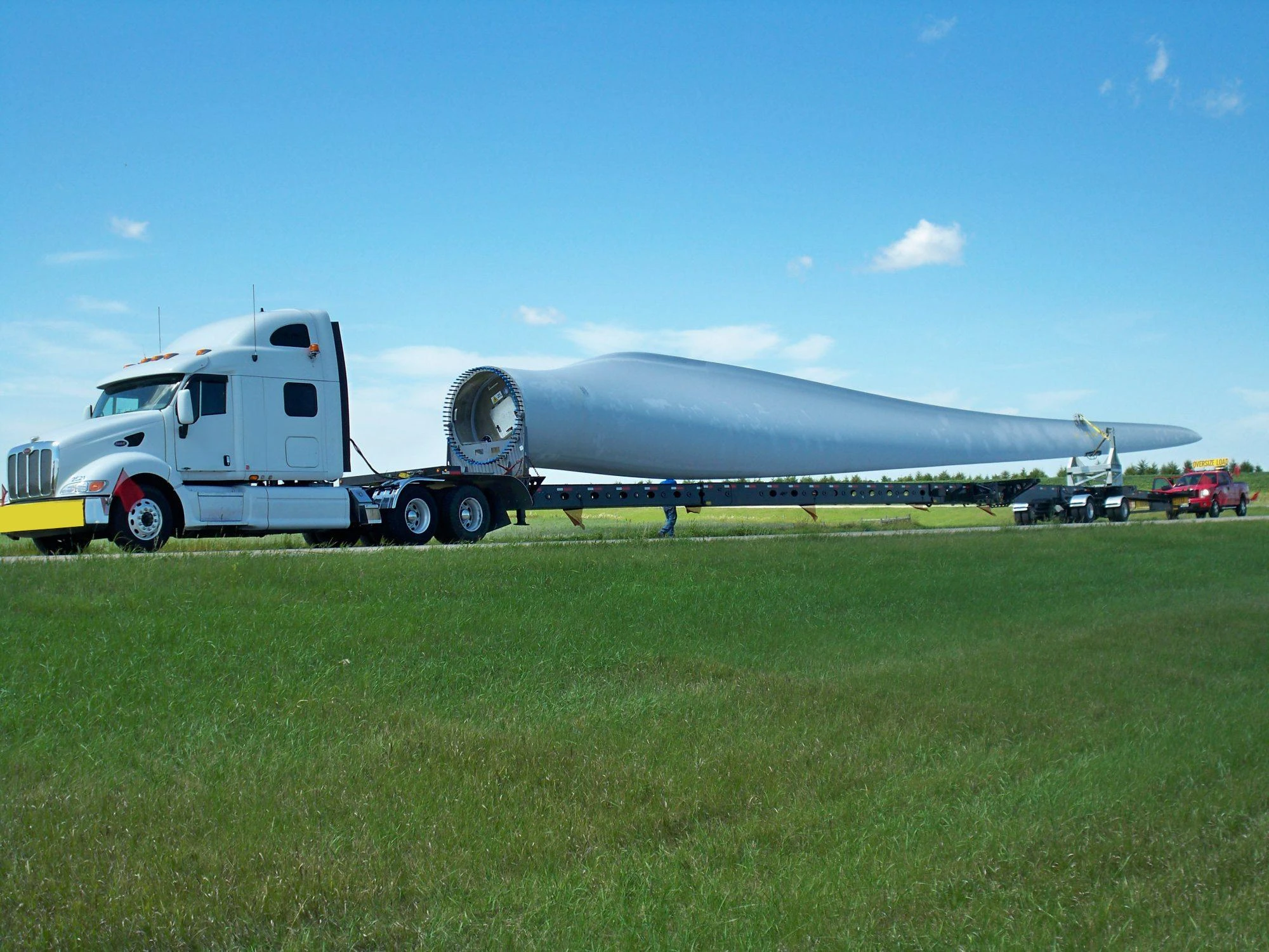 Lightweight technology becomes the focus of competition, and the application of new materials reduces transportation costs